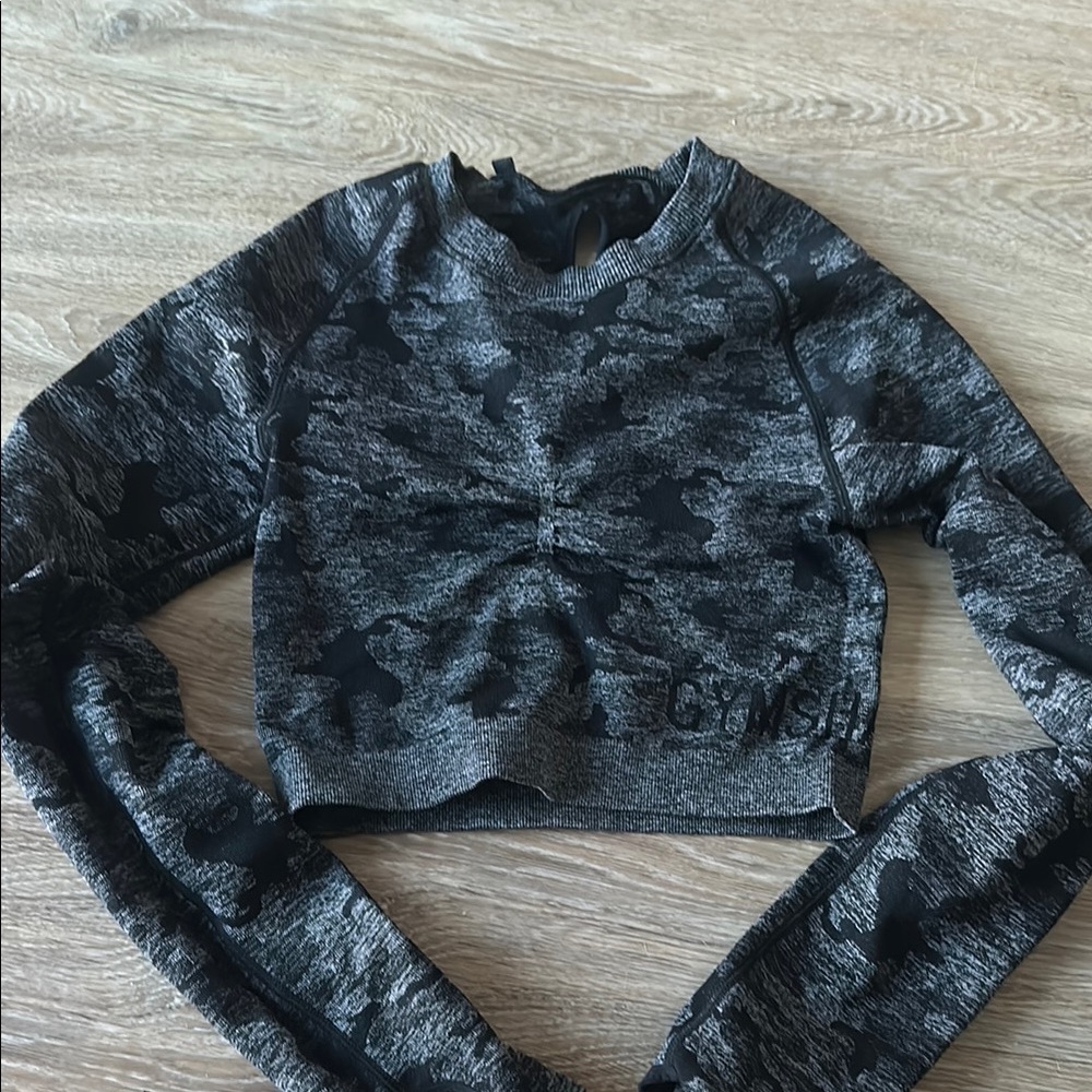 Gymshark Adapt Black Camo Long Sleeve Crop